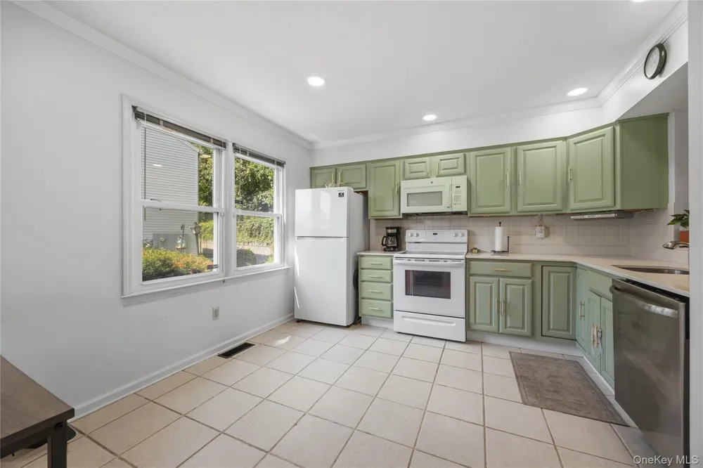55 Mill Plain Road #12-1 Danbury, CT 06811