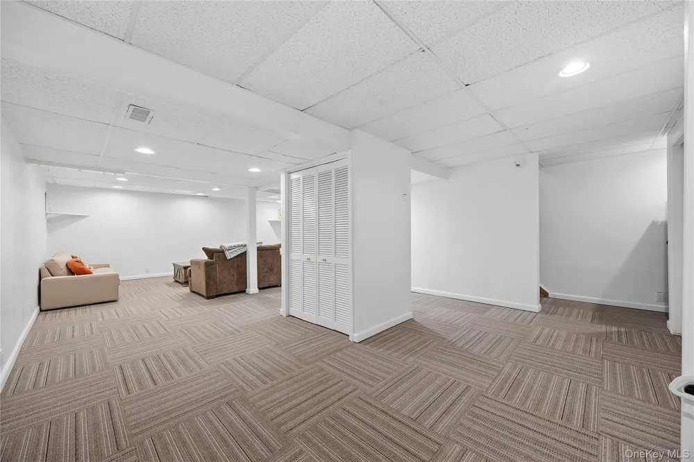 55 Mill Plain Road #12-1 Danbury, CT 06811