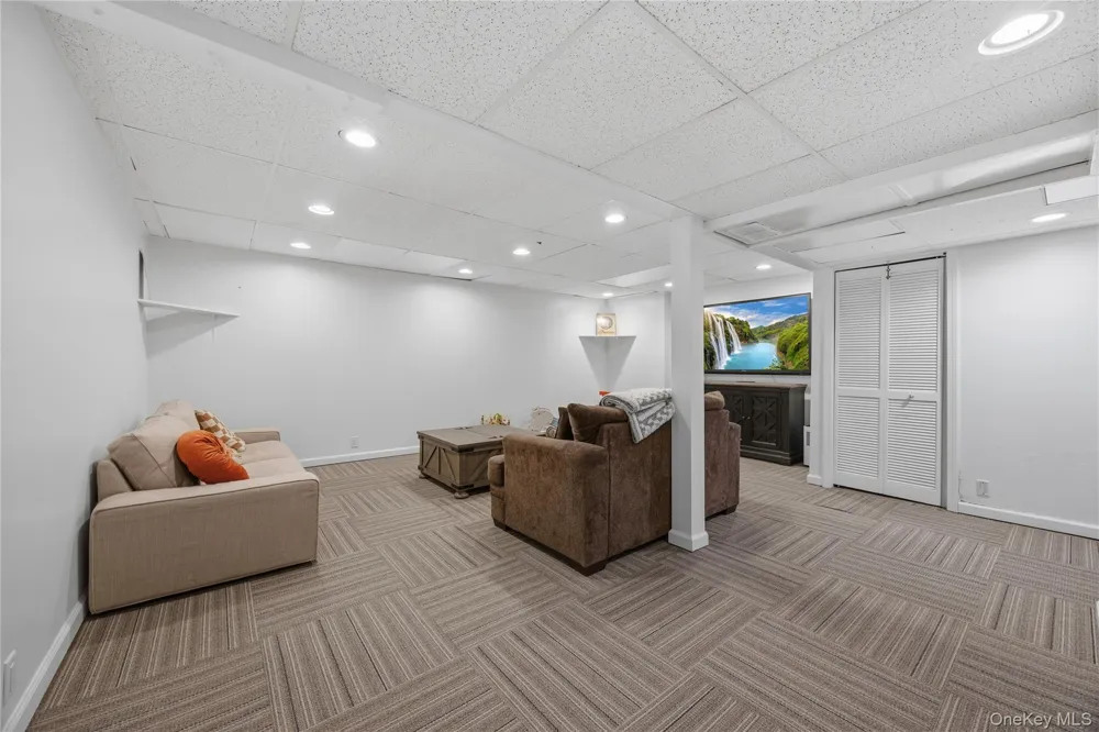 55 Mill Plain Road #12-1 Danbury, CT 06811
