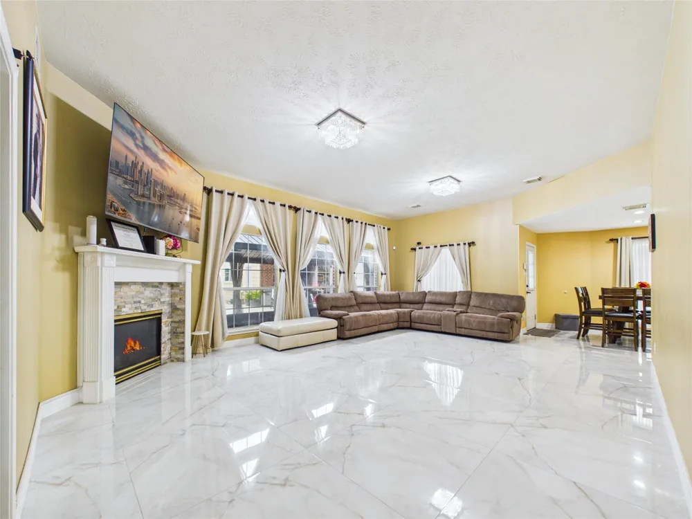 3604 Briscoe Pearland, TX 77584