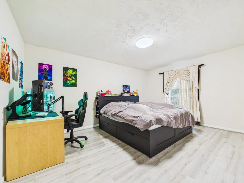 3604 Briscoe Pearland, TX 77584