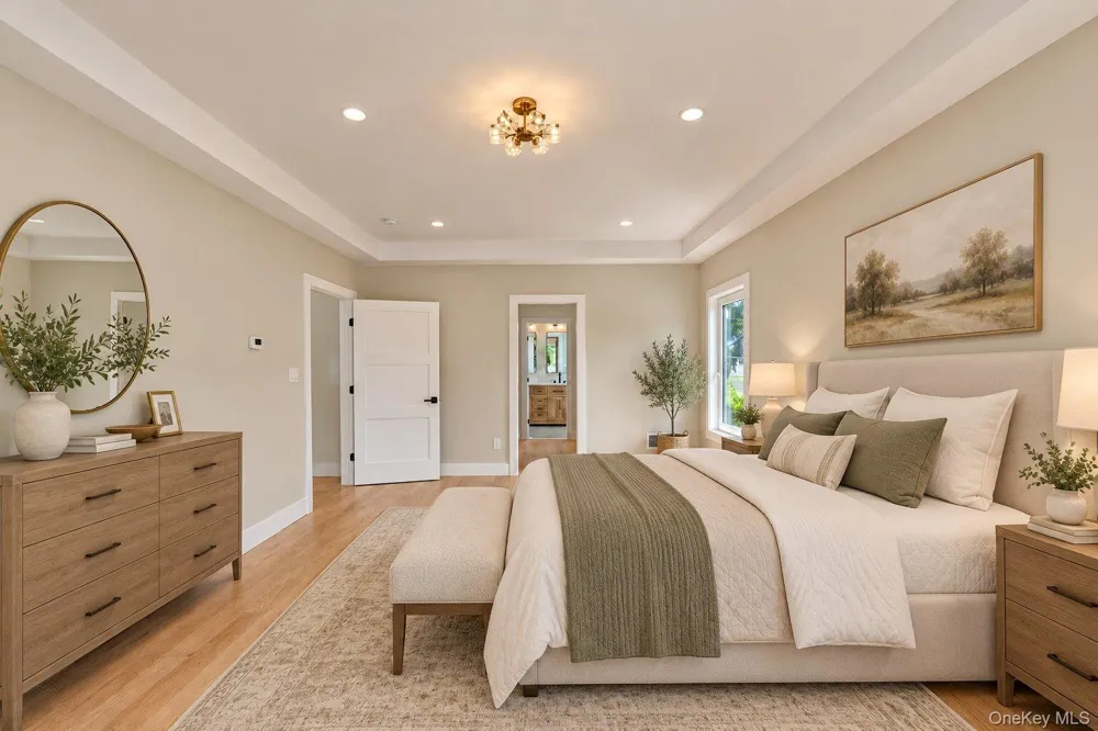 79 Greenbelt Lane East Meadow, NY 11756