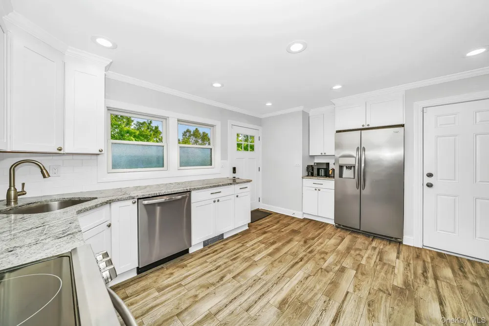 12 Squirrel Lane Levittown, NY 11756