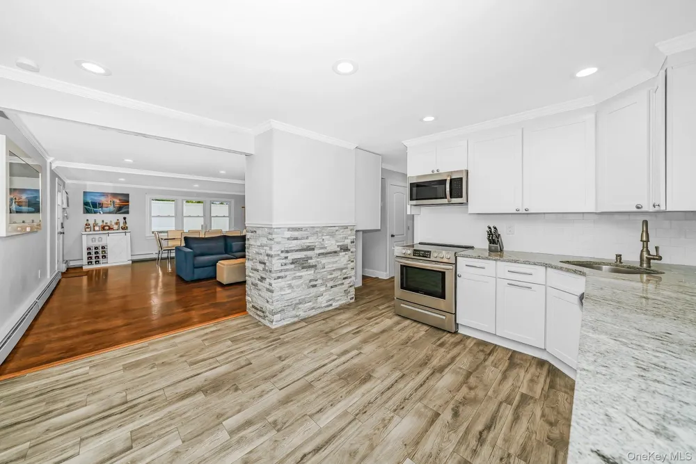 12 Squirrel Lane Levittown, NY 11756