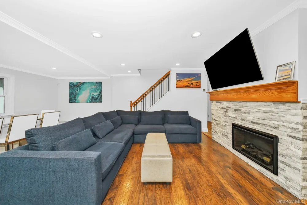 12 Squirrel Lane Levittown, NY 11756