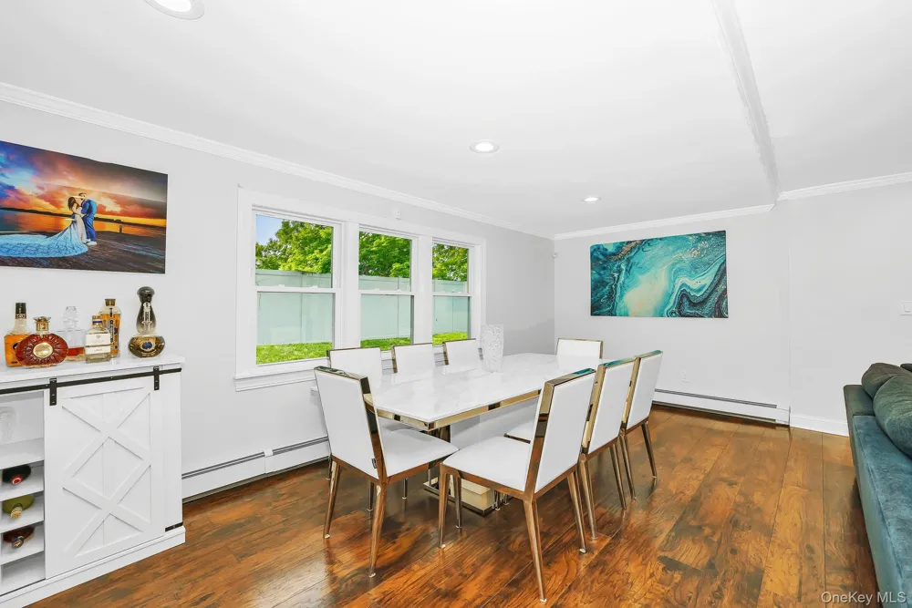 12 Squirrel Lane Levittown, NY 11756