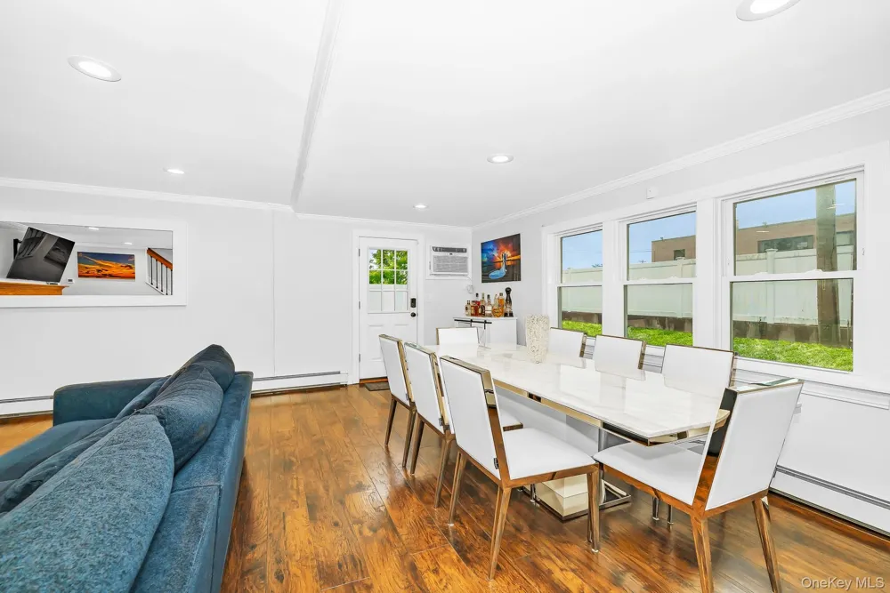 12 Squirrel Lane Levittown, NY 11756