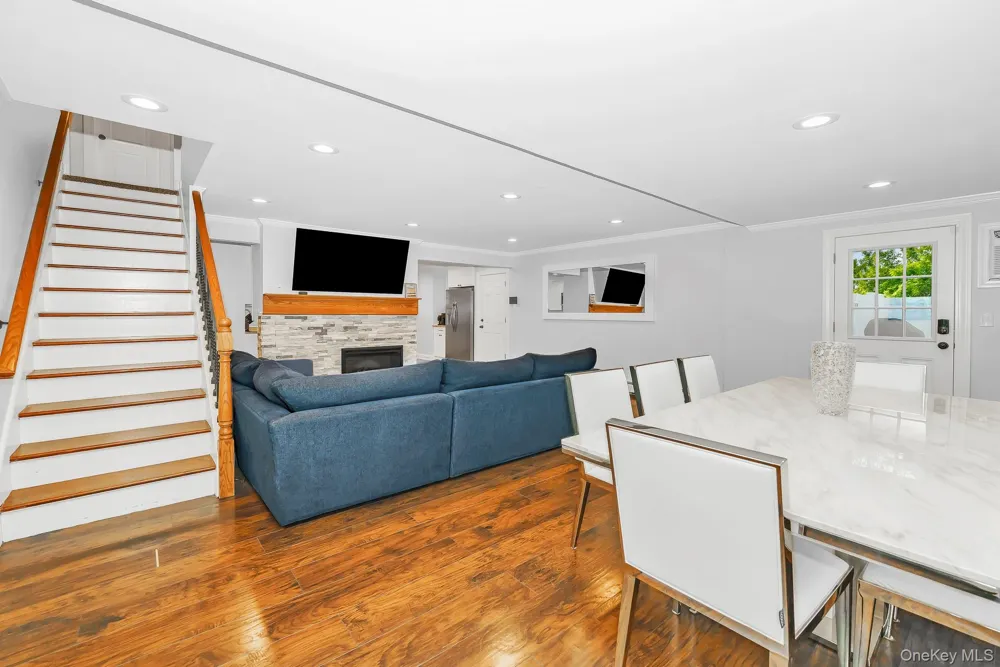 12 Squirrel Lane Levittown, NY 11756