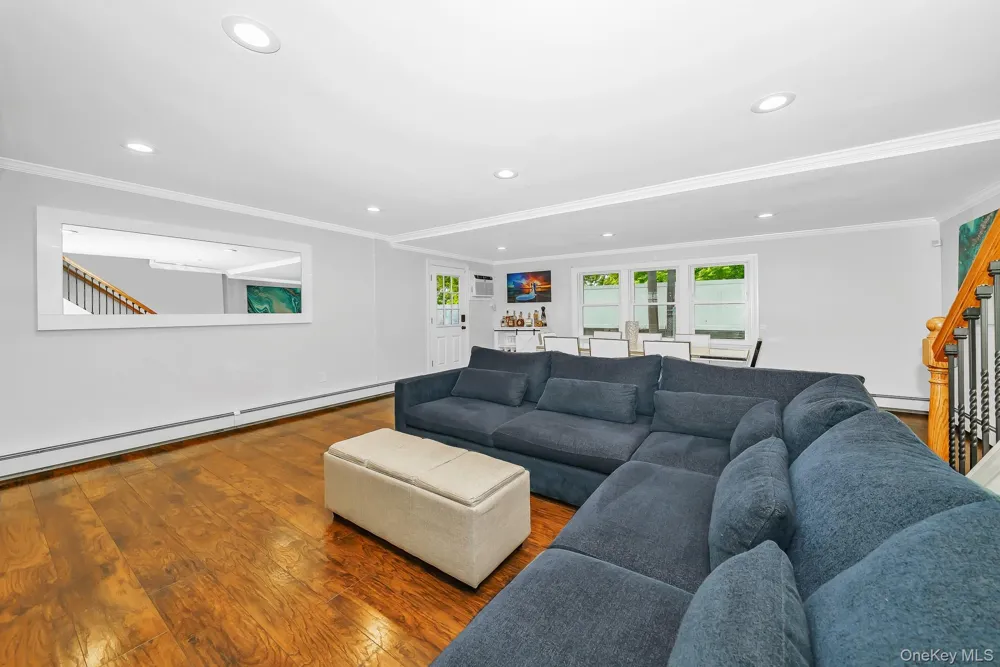 12 Squirrel Lane Levittown, NY 11756
