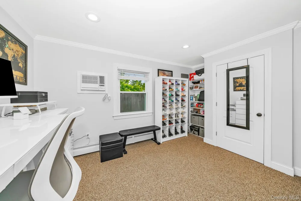 12 Squirrel Lane Levittown, NY 11756