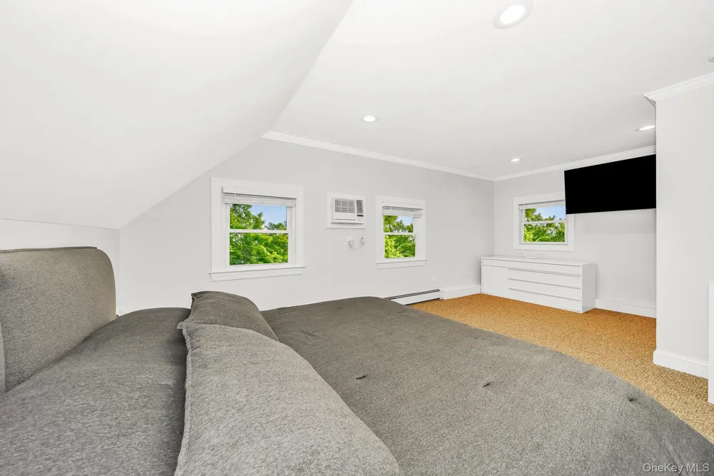 12 Squirrel Lane Levittown, NY 11756
