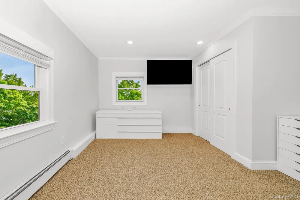 12 Squirrel Lane Levittown, NY 11756