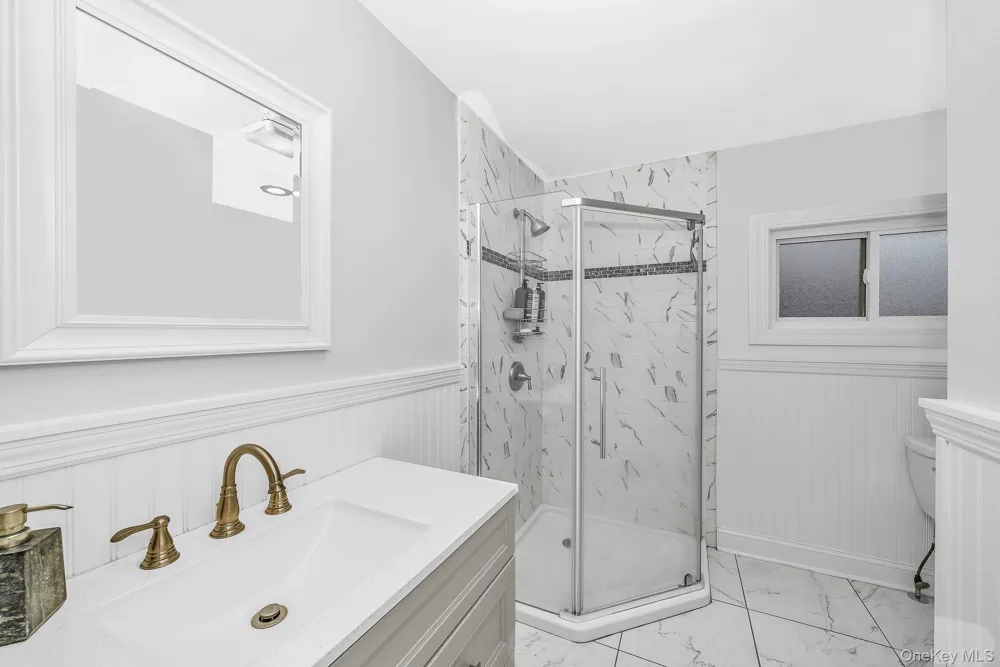12 Squirrel Lane Levittown, NY 11756