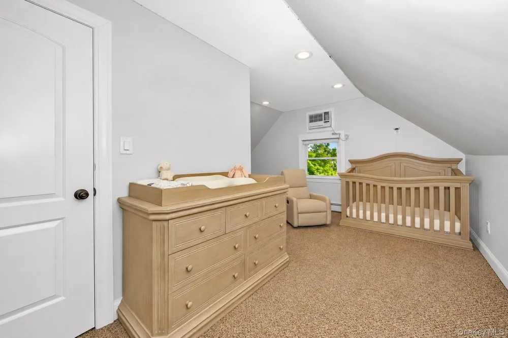 12 Squirrel Lane Levittown, NY 11756