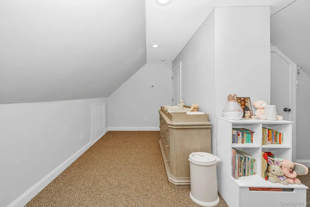 12 Squirrel Lane Levittown, NY 11756