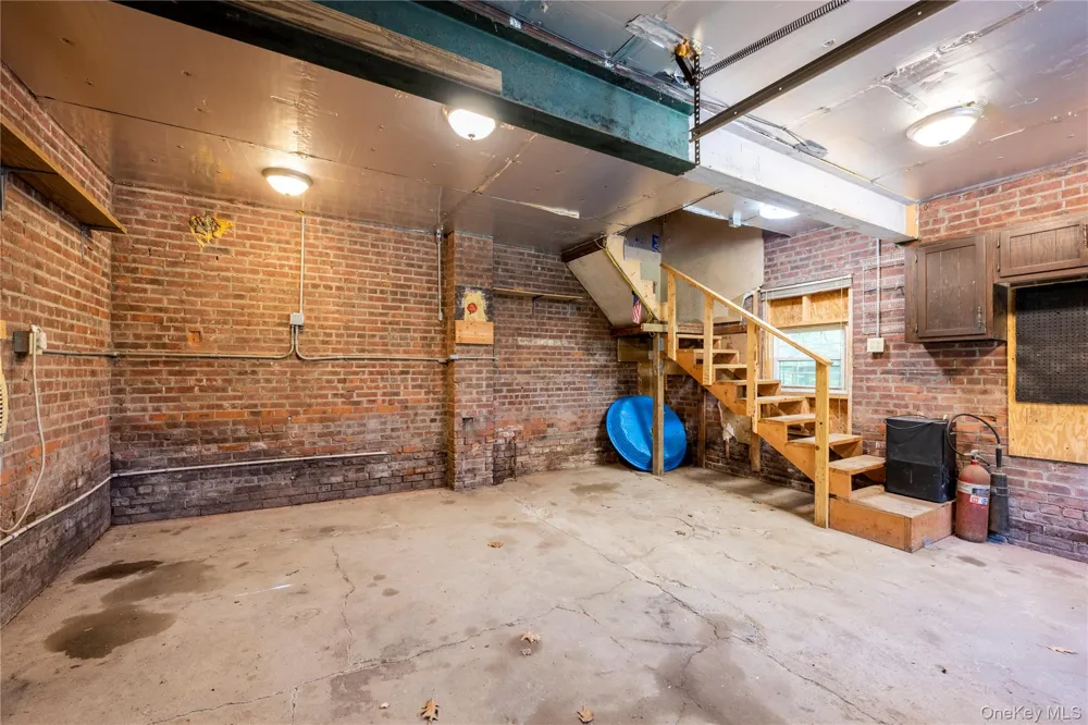 43 Leslie Road Newburgh, NY 12550