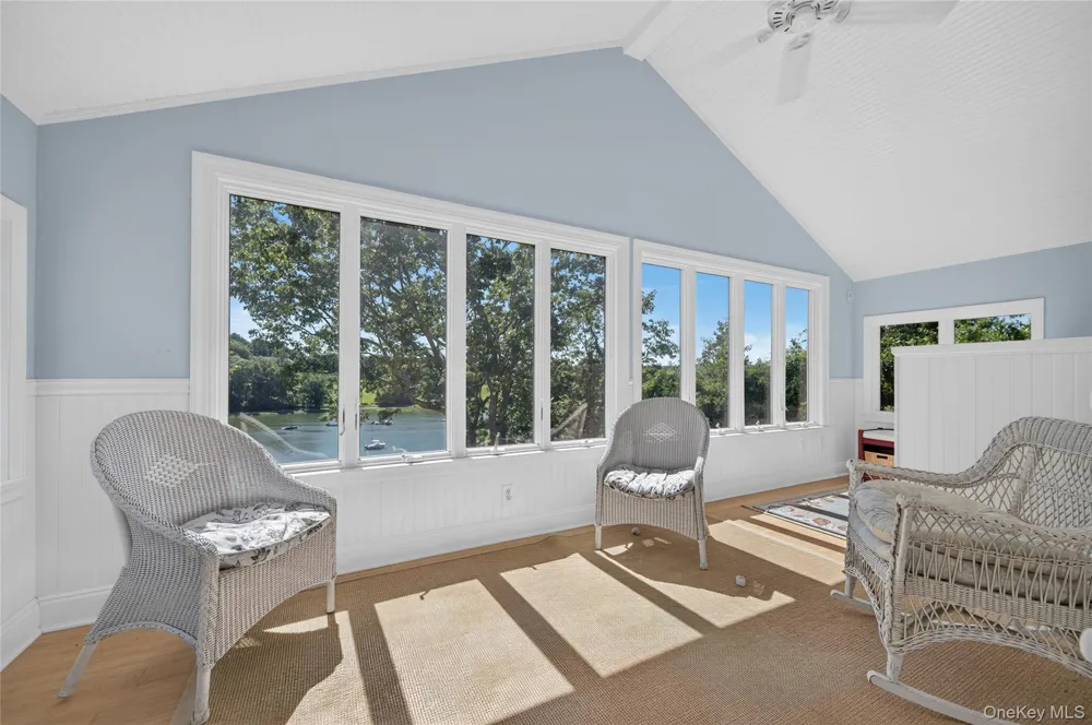 10 Holden Lane Bayville, NY 11709