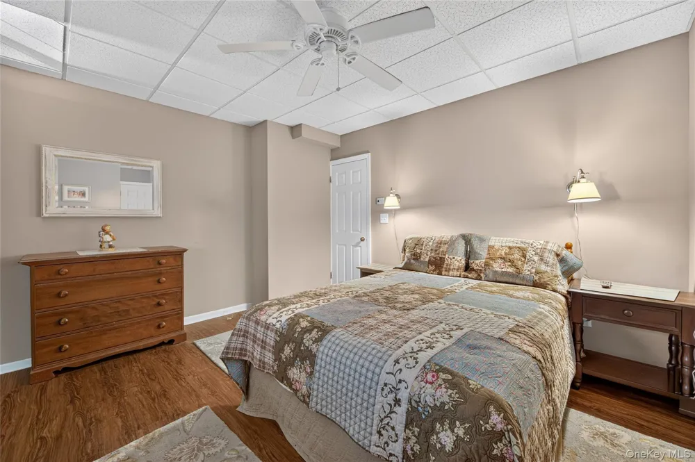 10 Holden Lane Bayville, NY 11709
