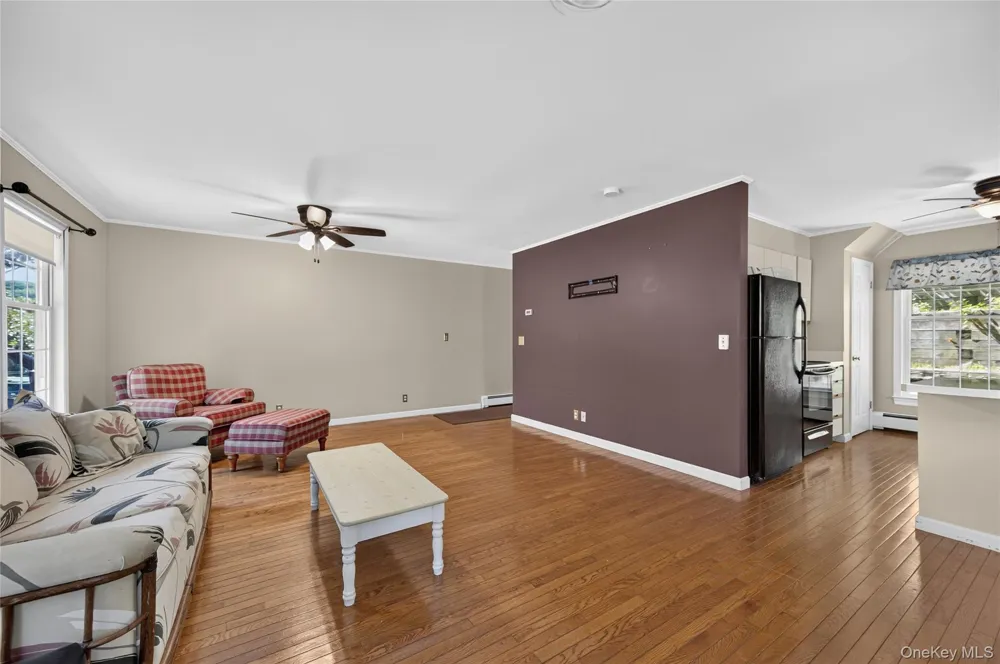 10 Holden Lane Bayville, NY 11709