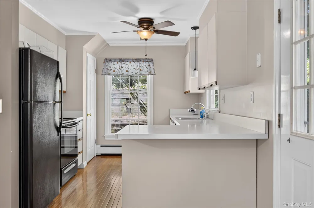 10 Holden Lane Bayville, NY 11709
