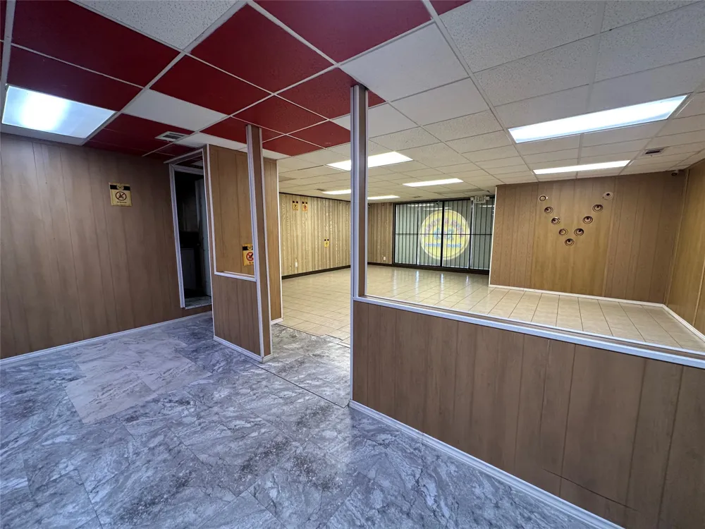 9513 Burnet Road Austin, TX 78758