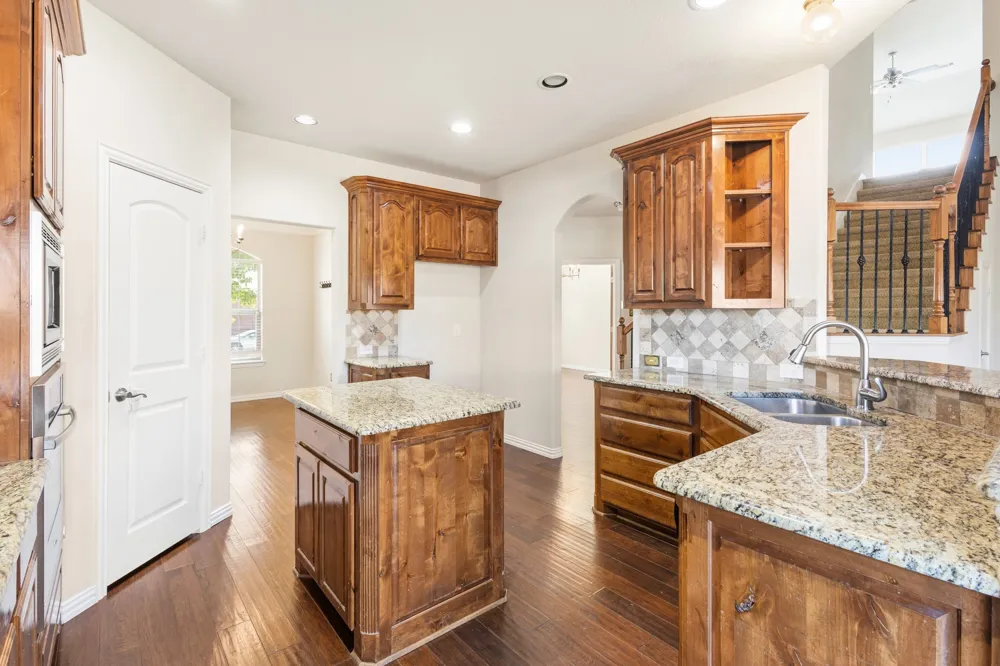 8224 Summerview Court Fort Worth, TX 76123