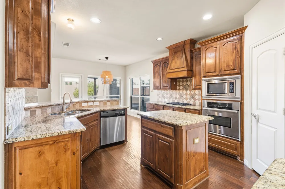 8224 Summerview Court Fort Worth, TX 76123