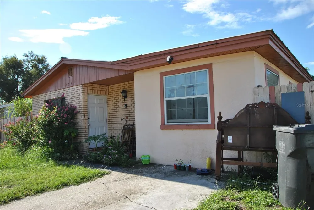 2056 BALFOUR CIRCLE Tampa, FL 33619