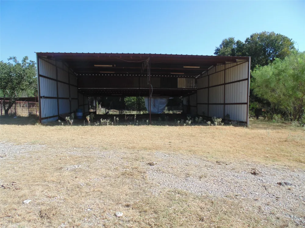 699 County Road 260 Gustine, TX 76455