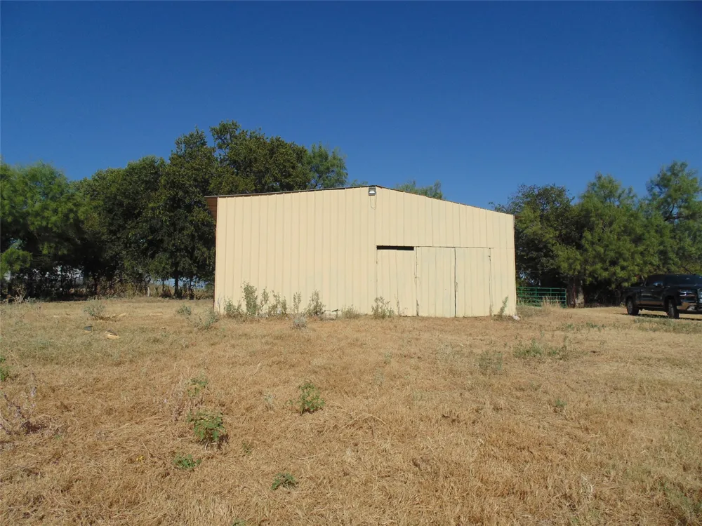699 County Road 260 Gustine, TX 76455