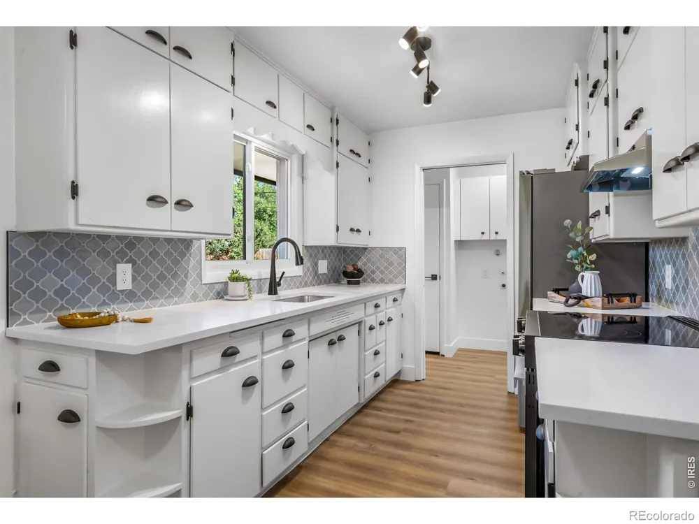 1815 Collyer Street Longmont, CO 80501