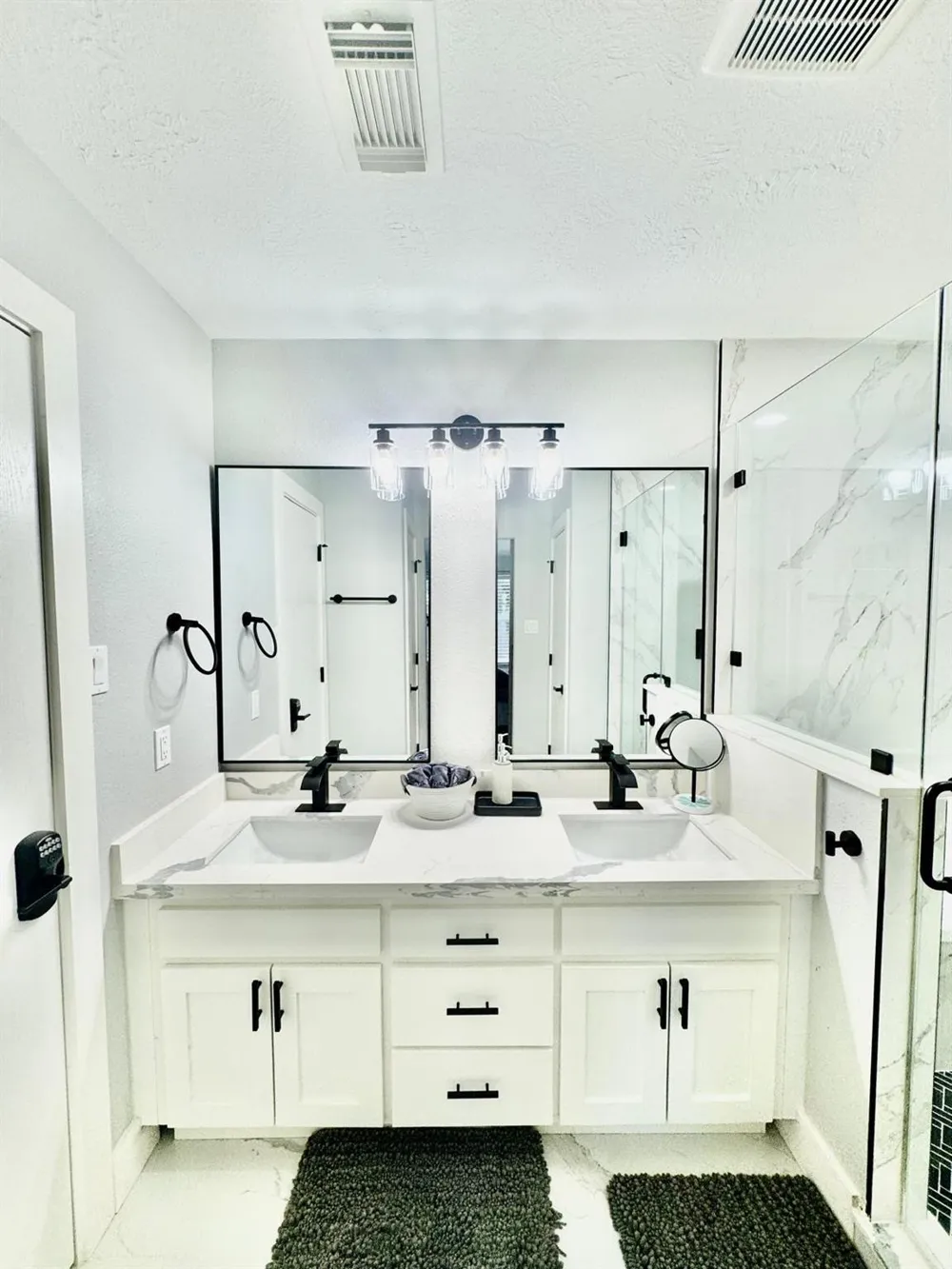 15 Thicket Grove Place Conroe, TX 77385