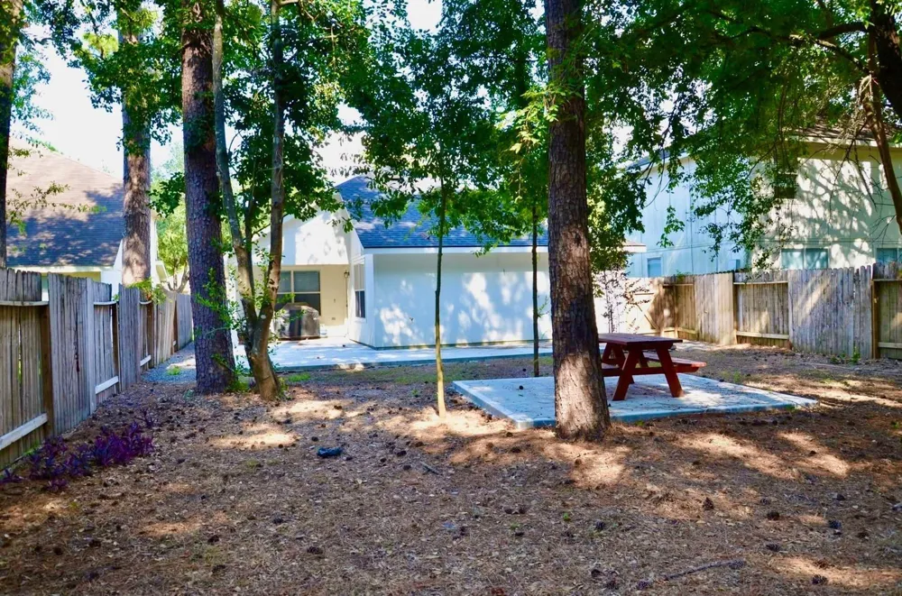 15 Thicket Grove Place Conroe, TX 77385