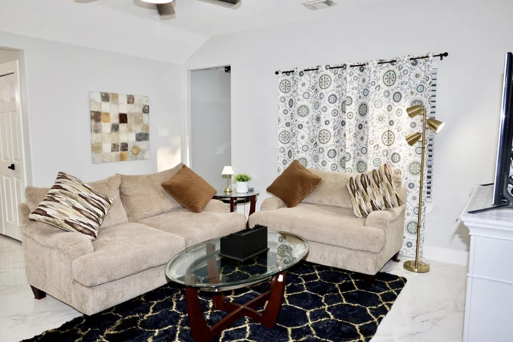 15 Thicket Grove Place Conroe, TX 77385