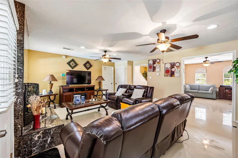 13619 Whitchurch Way Houston, TX 77015