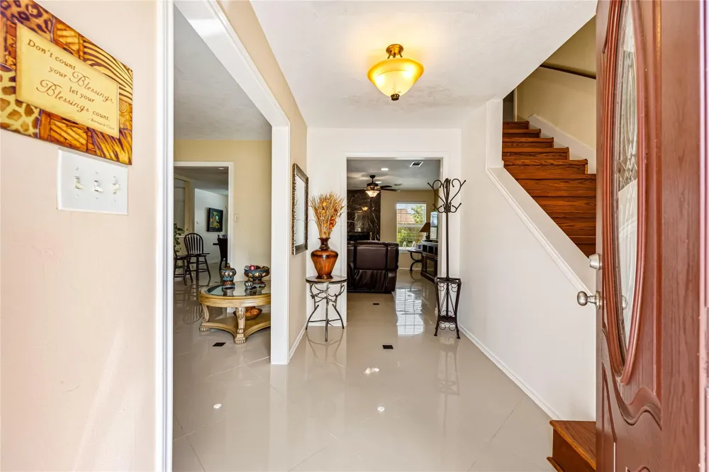 13619 Whitchurch Way Houston, TX 77015