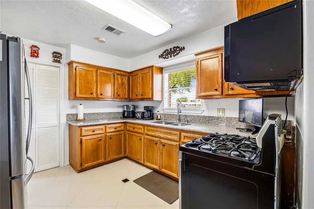13619 Whitchurch Way Houston, TX 77015