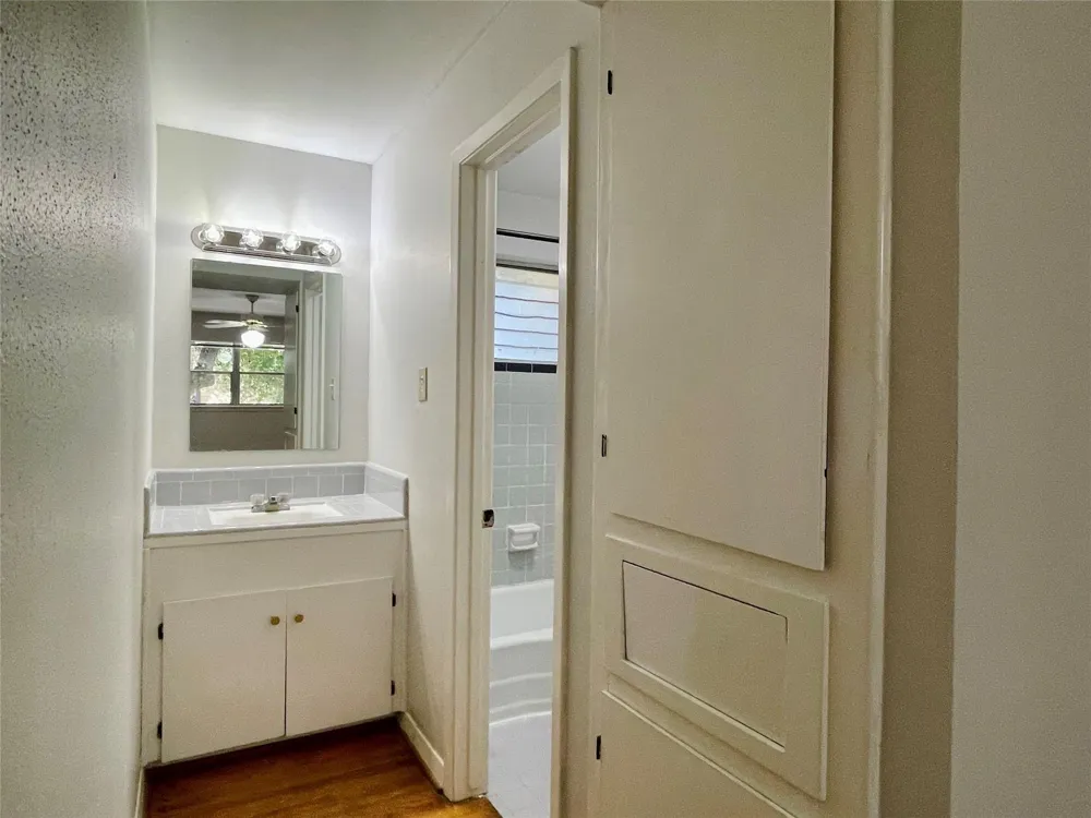 3420 Mount Vernon Street #13 Houston, TX 77006