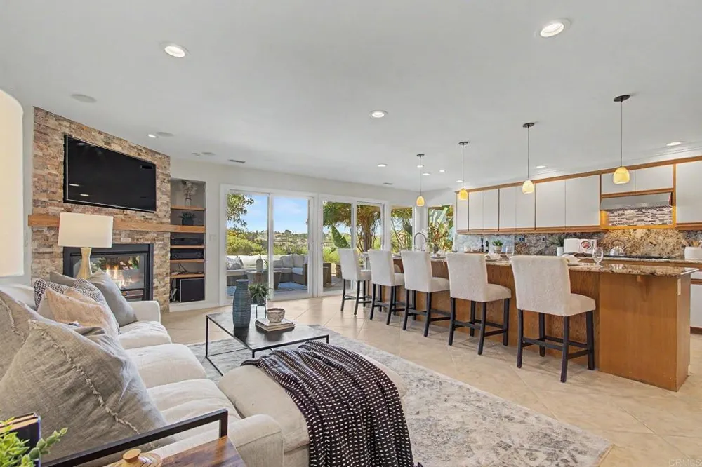 10774 Calle Juan Spring Valley, CA 91978