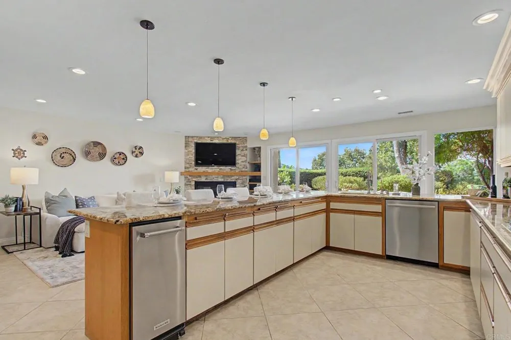 10774 Calle Juan Spring Valley, CA 91978