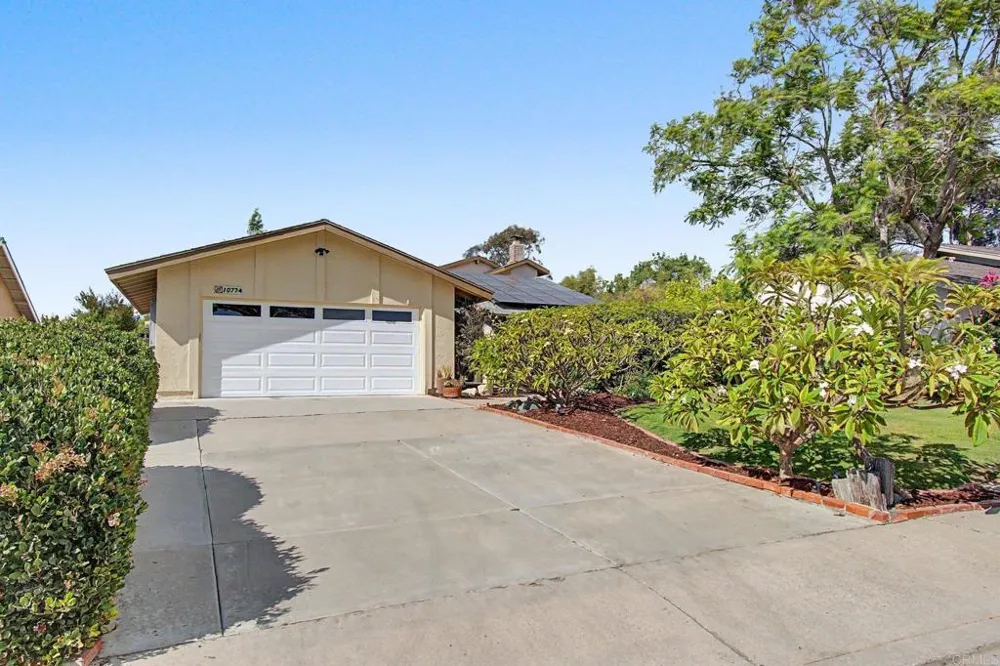 10774 Calle Juan Spring Valley, CA 91978