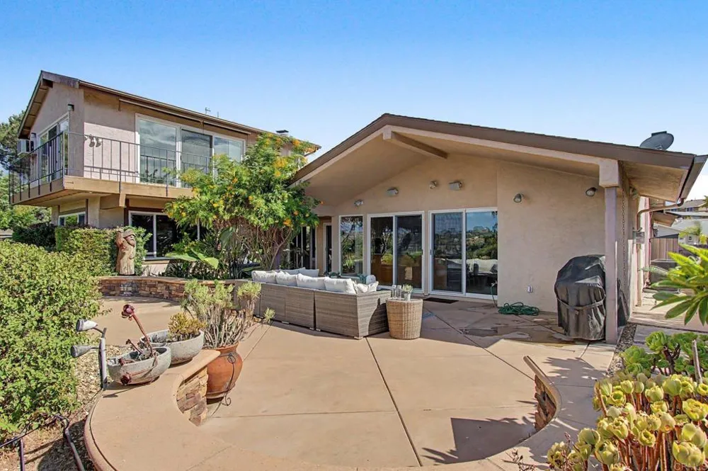 10774 Calle Juan Spring Valley, CA 91978