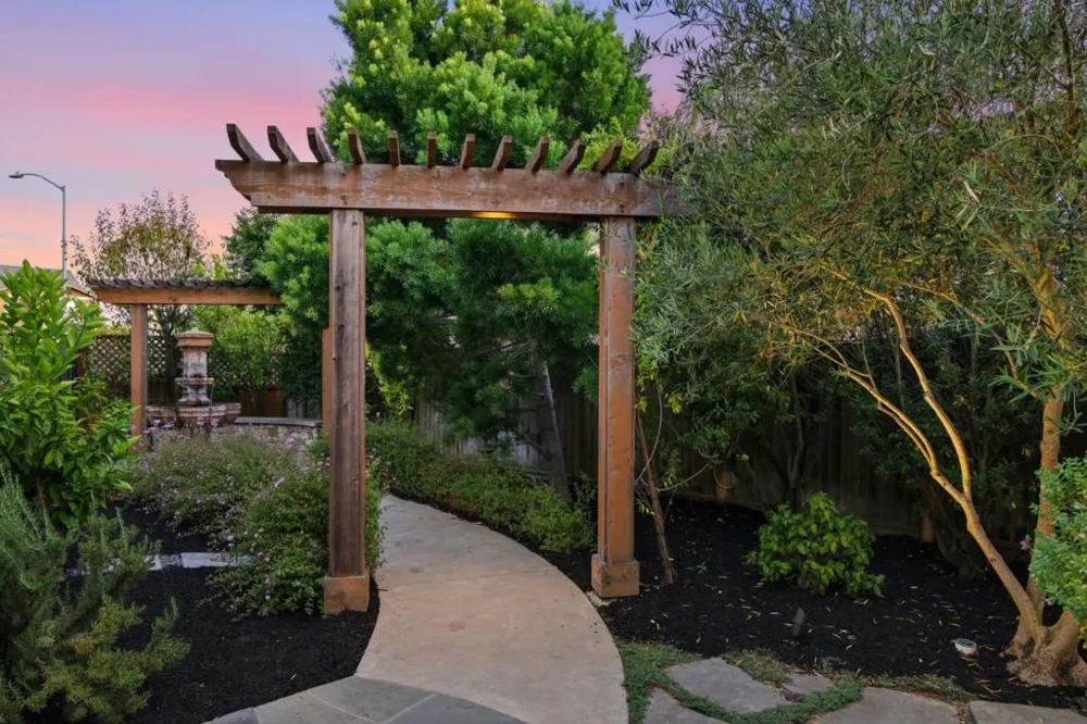 10115 Ridgeline Court Dublin, CA 94568