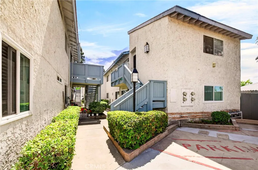 8451 Cedarview Court Cypress, CA 90630