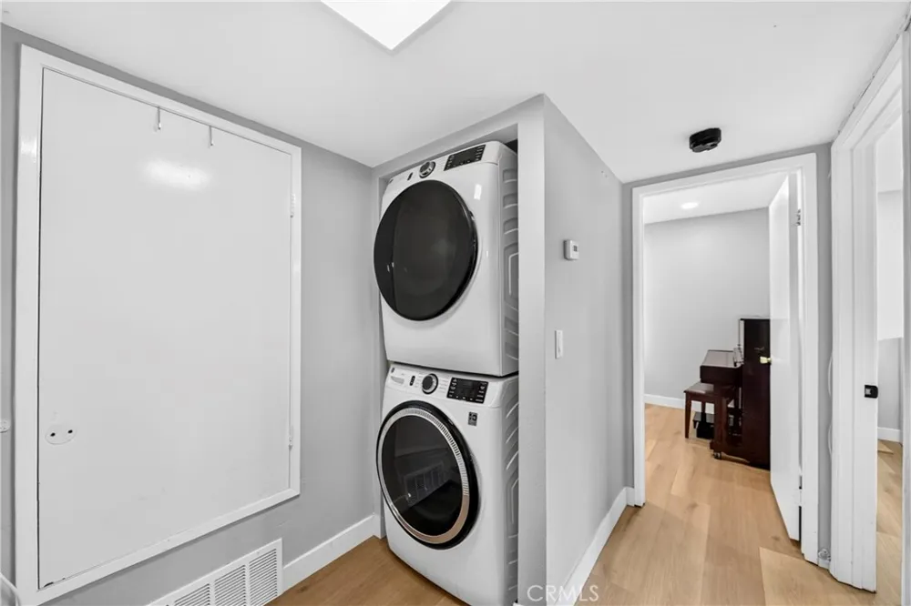 8451 Cedarview Court Cypress, CA 90630