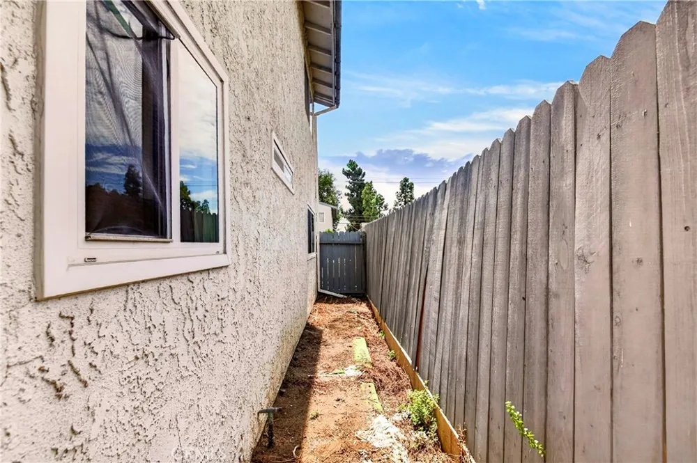 8451 Cedarview Court Cypress, CA 90630