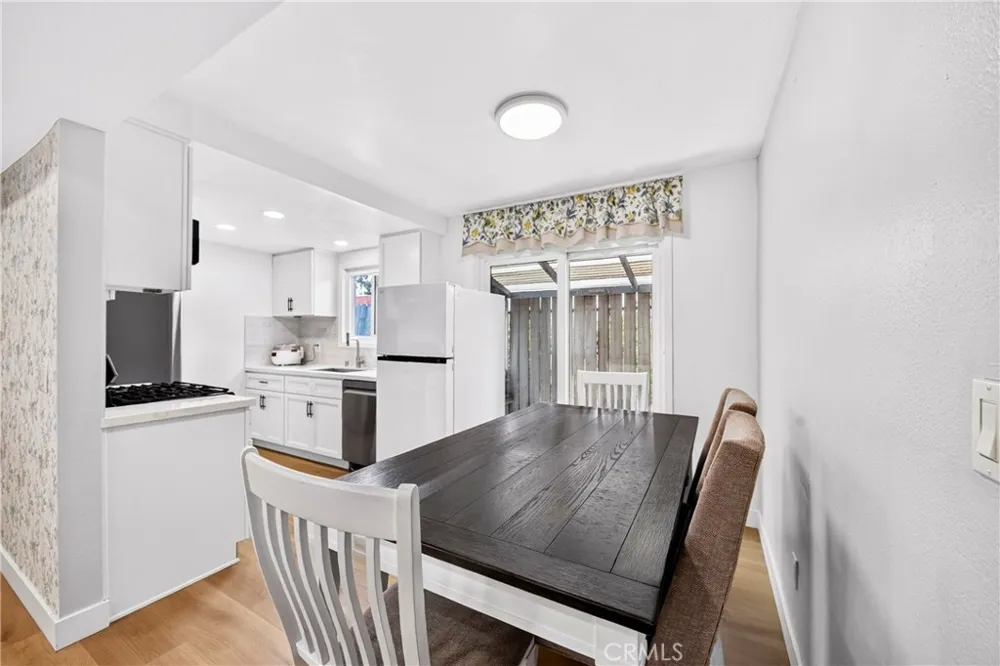 8451 Cedarview Court Cypress, CA 90630