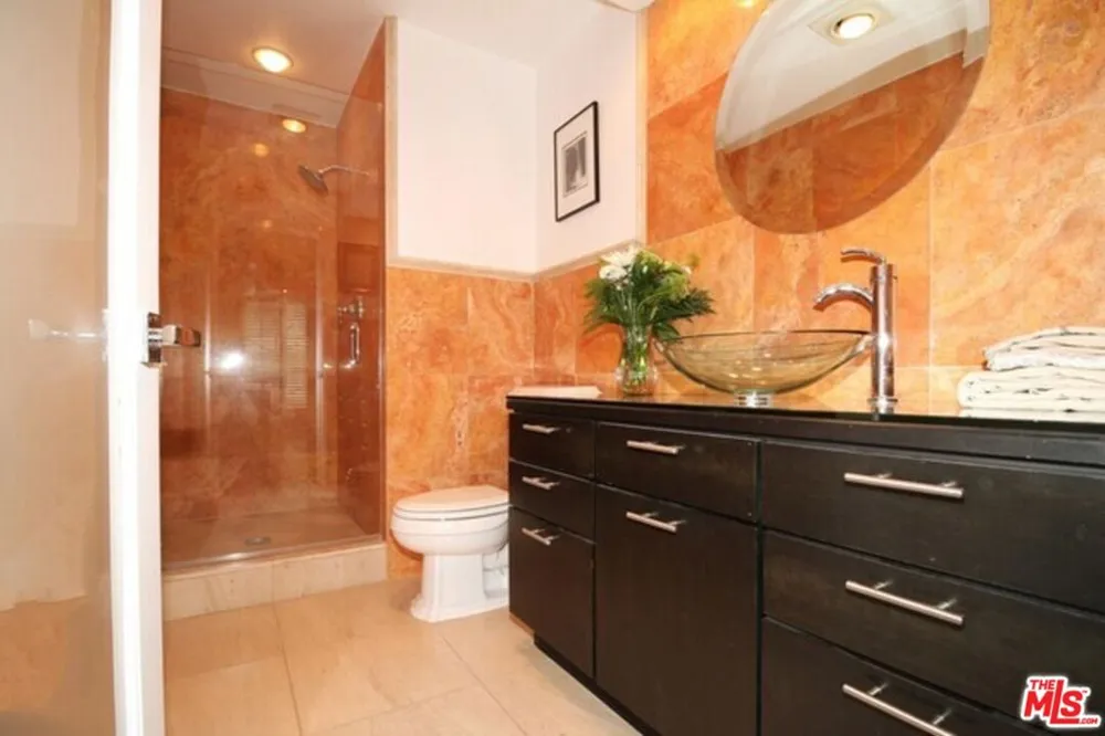 1550 Greenfield Avenue #201 Los Angeles, CA 90025