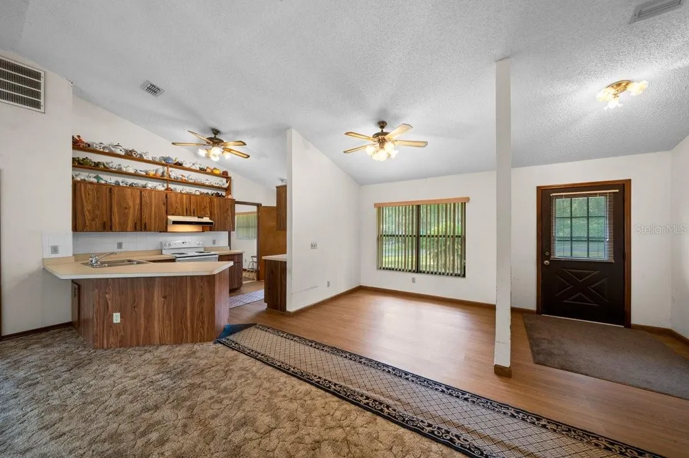 3561 W HILLTOP LANE Dunnellon, FL 34433