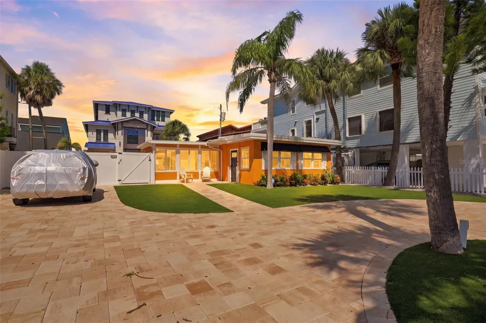 2706 GULF BOULEVARD Indian Rocks Beach, FL 33785